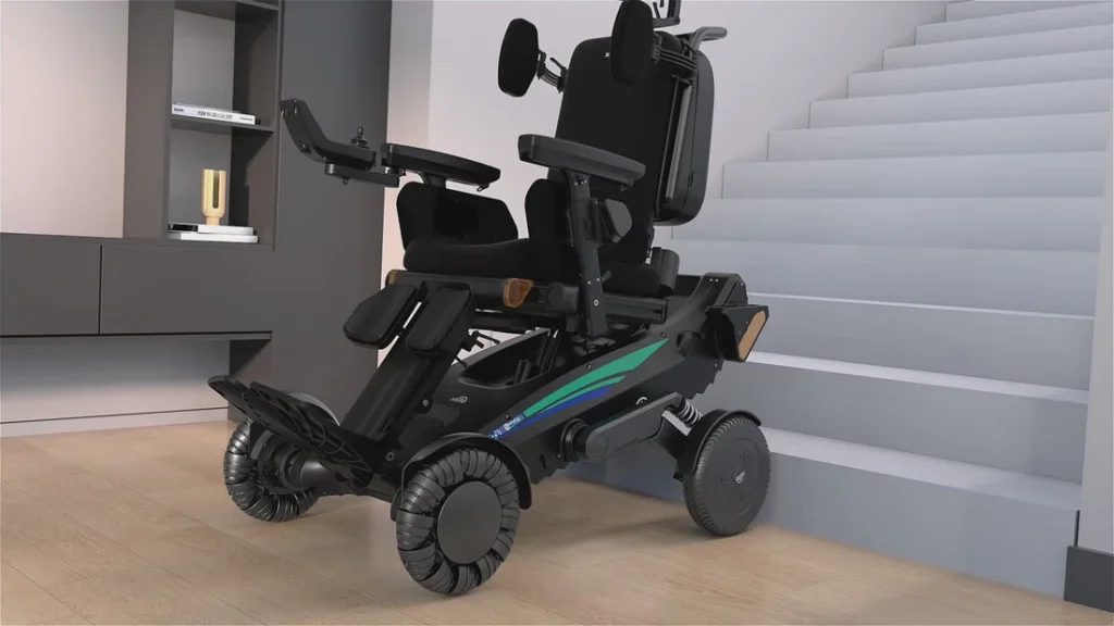 XSTO X12: sistema ruote e cingoli durante la dimostrazione